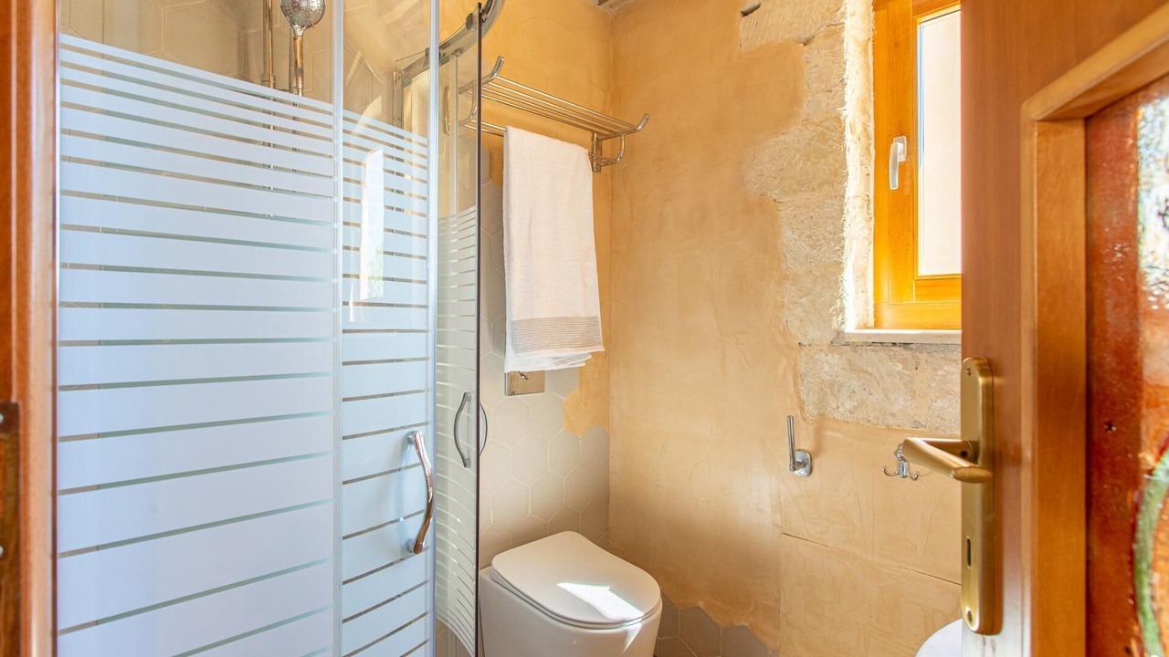 Photo of Bathroom in Maheri