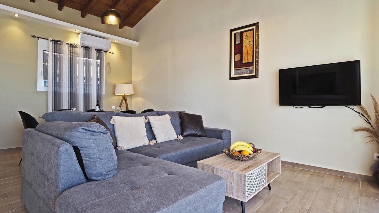 Photo of Livingroom in Agia Pelagia Chlomou