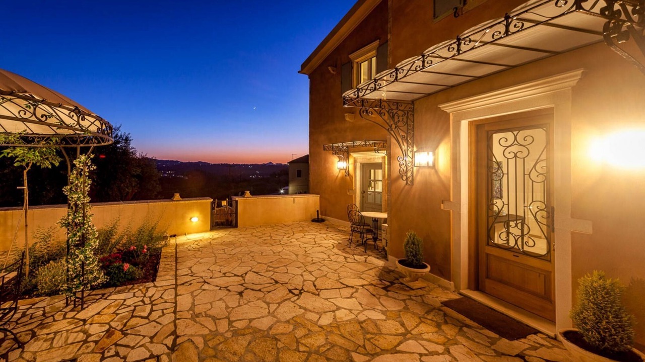 Photo of Patio Balcony in Achilleio