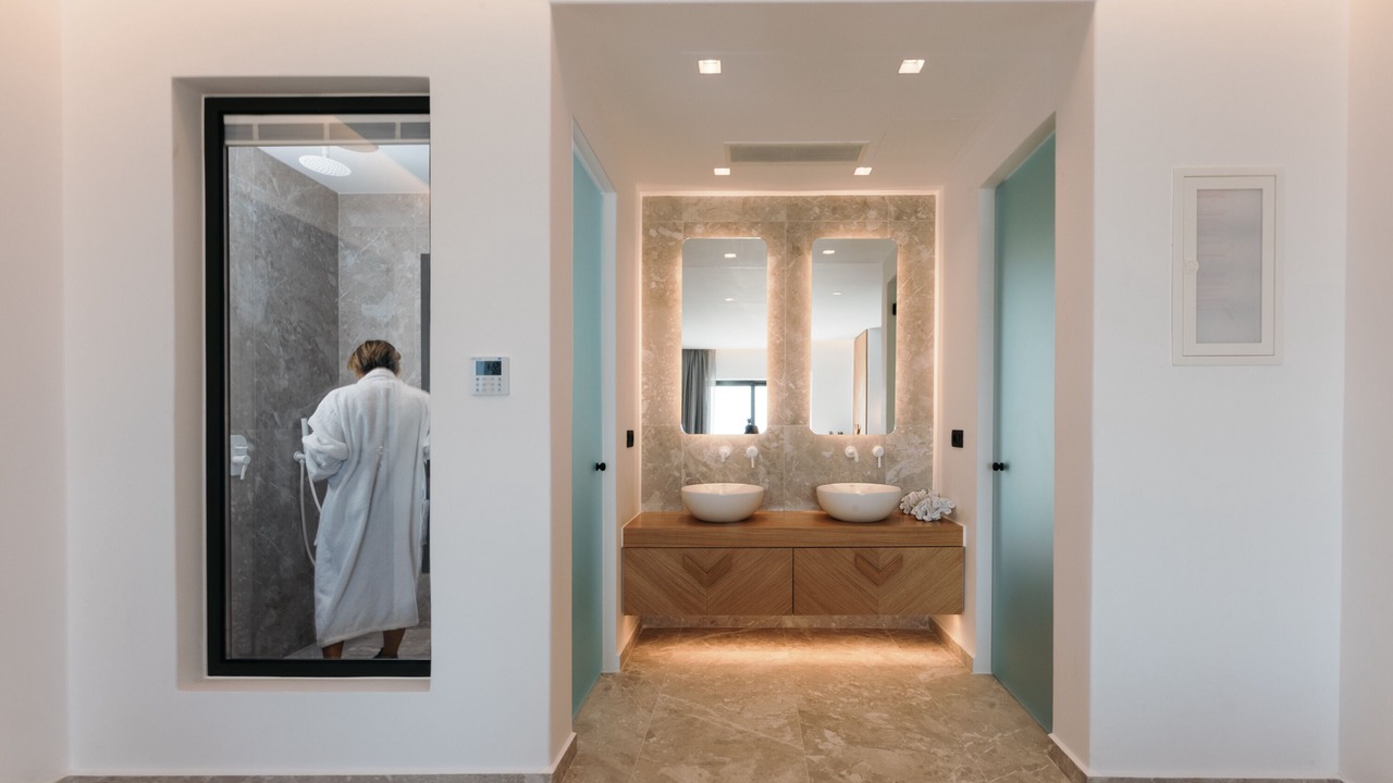 Photo of Bathroom in Plaka