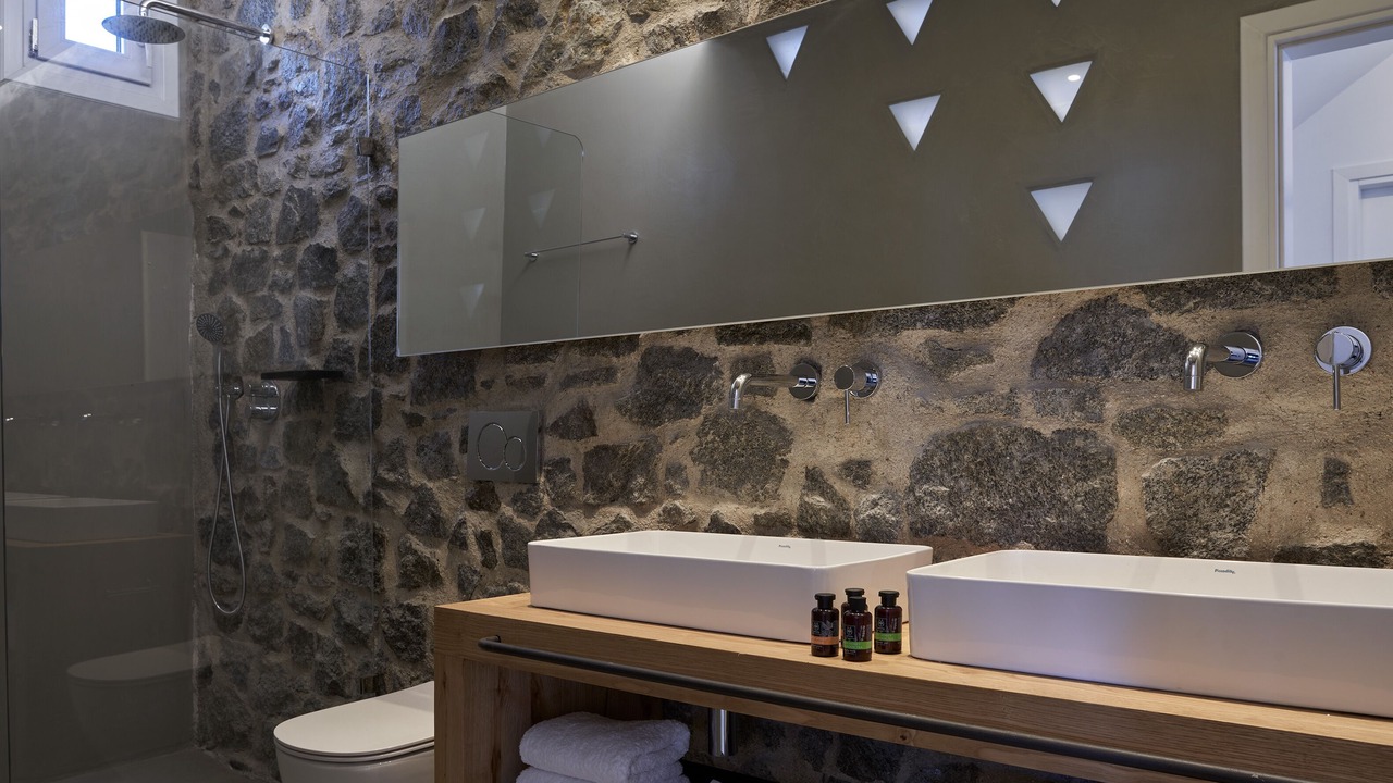 Photo of Bathroom in Maragas