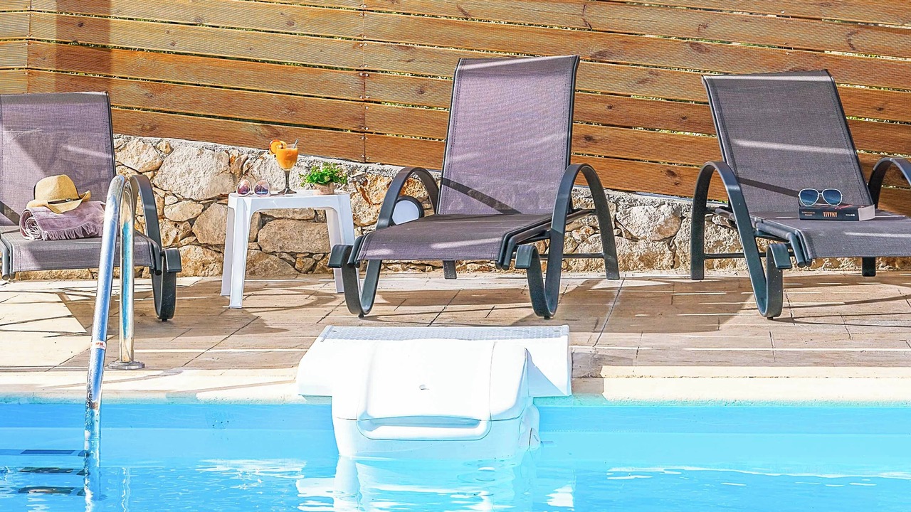 Photo of Outdoor in Monopari