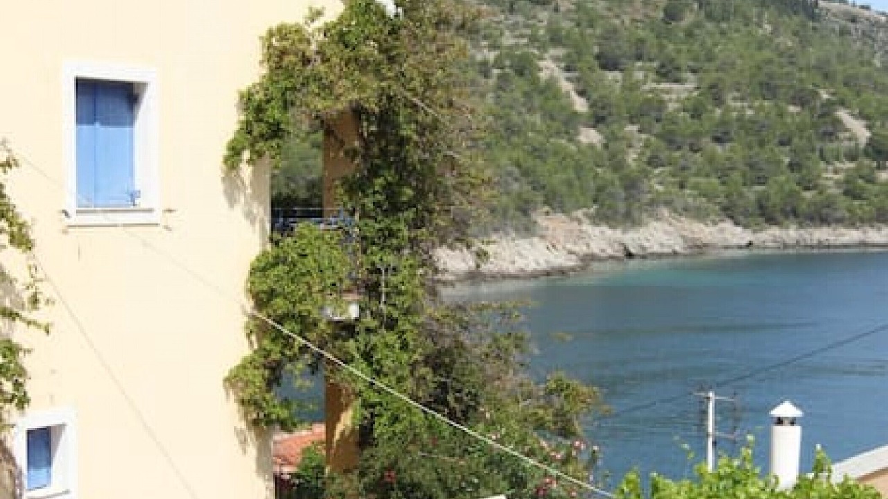 Photo of Others in Frourion
