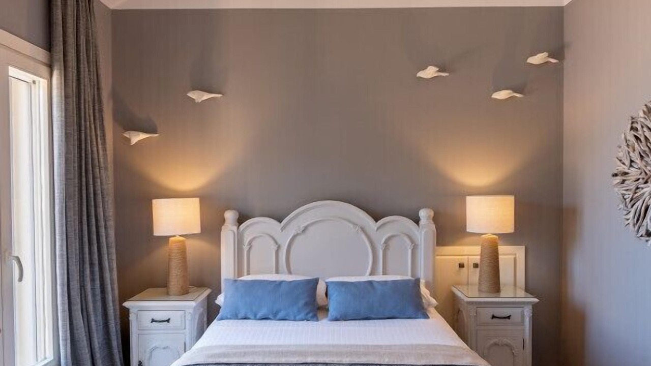 Photo of Bedroom in Frourion