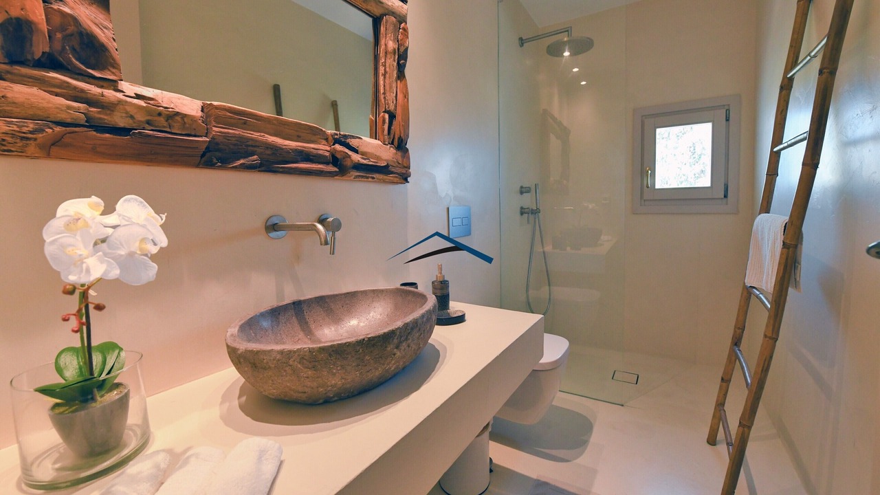 Photo of Bathroom in Kea