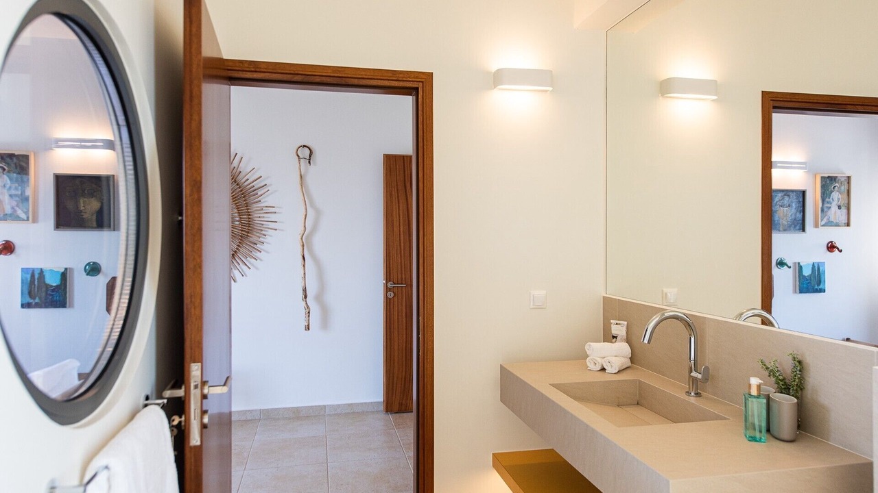 Photo of Bathroom in Plaka