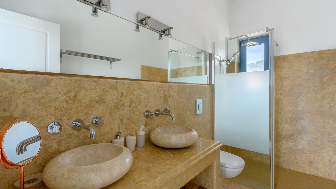 Photo of Bathroom in Gavrio
