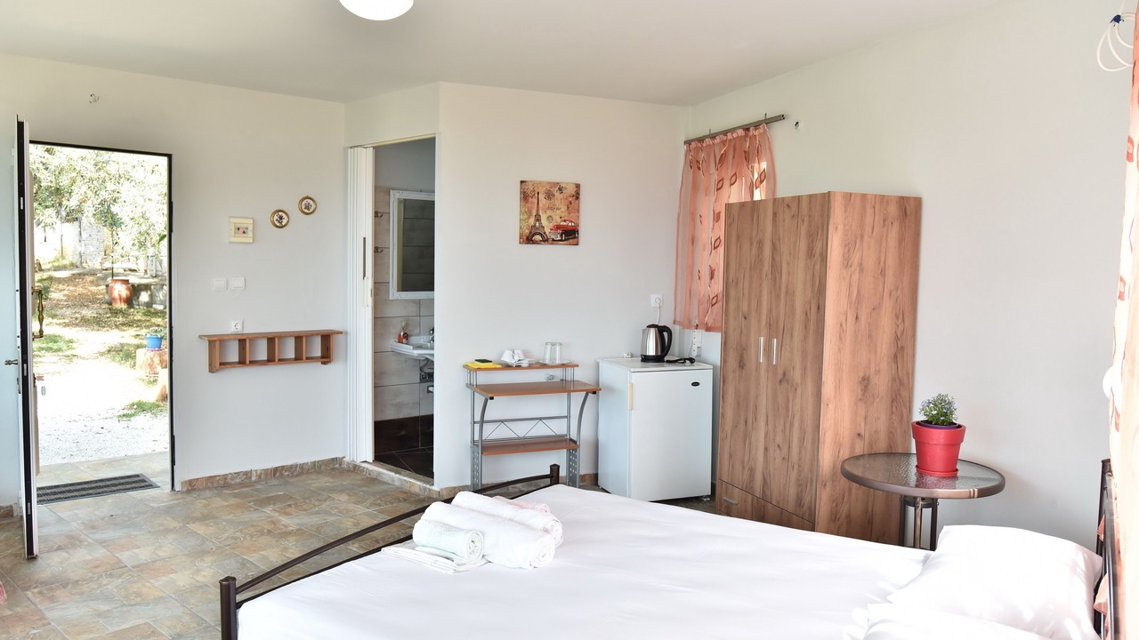 Photo of Bedroom in Golden Beach