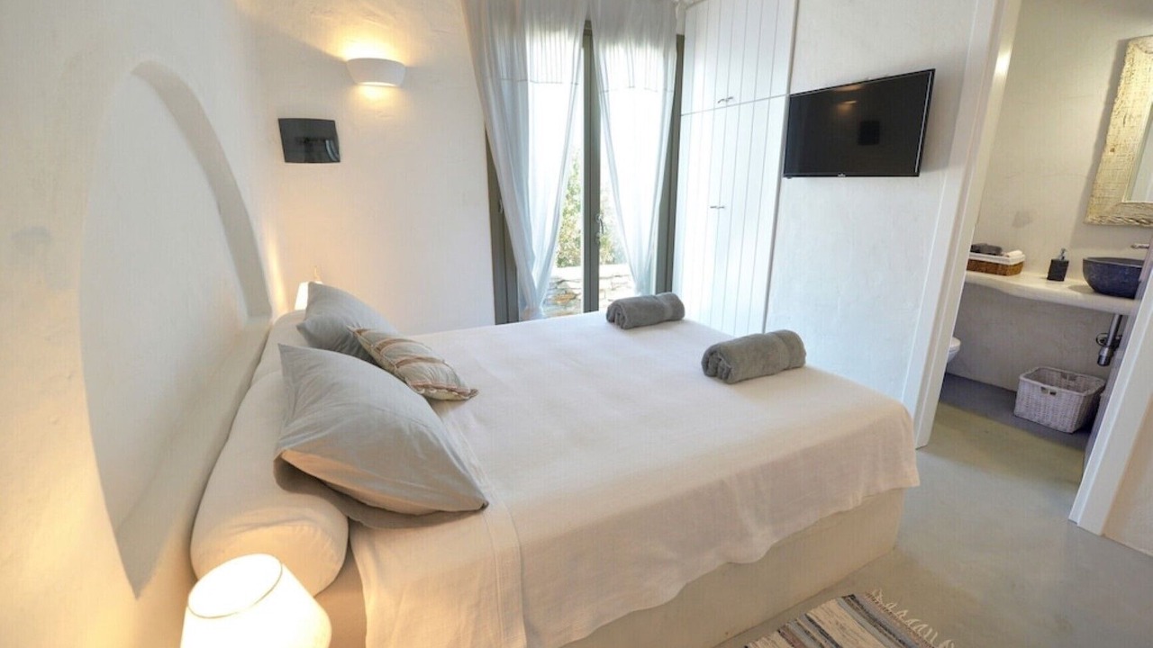Photo of Bedroom in Kea