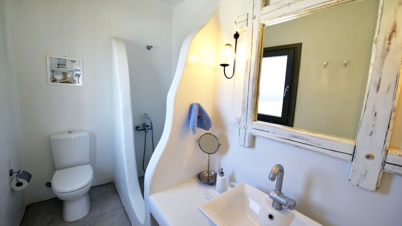 Photo of Bathroom in Kea