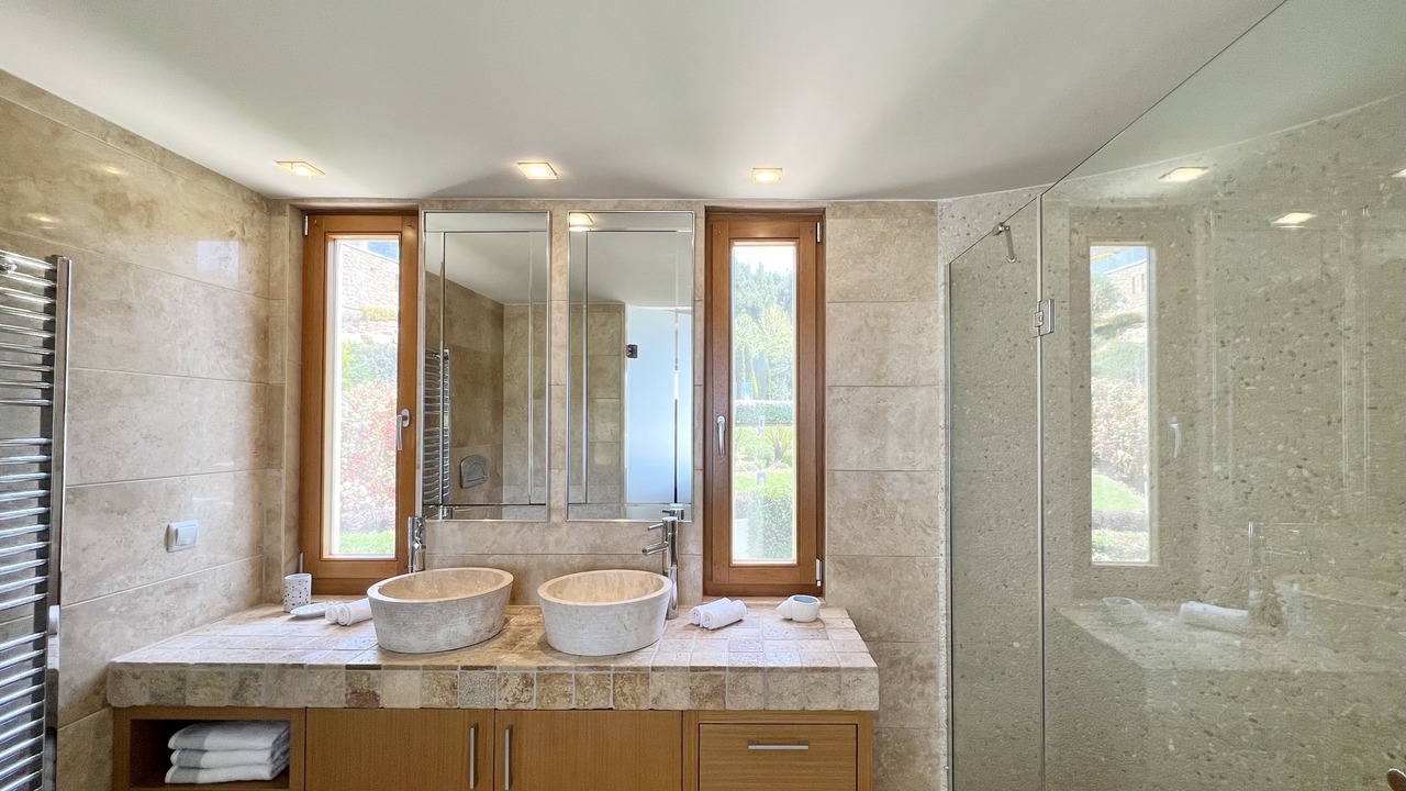 Photo of Bathroom in Sane
