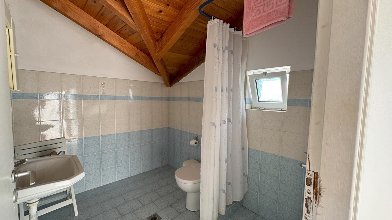 Photo of Bathroom in Kompi