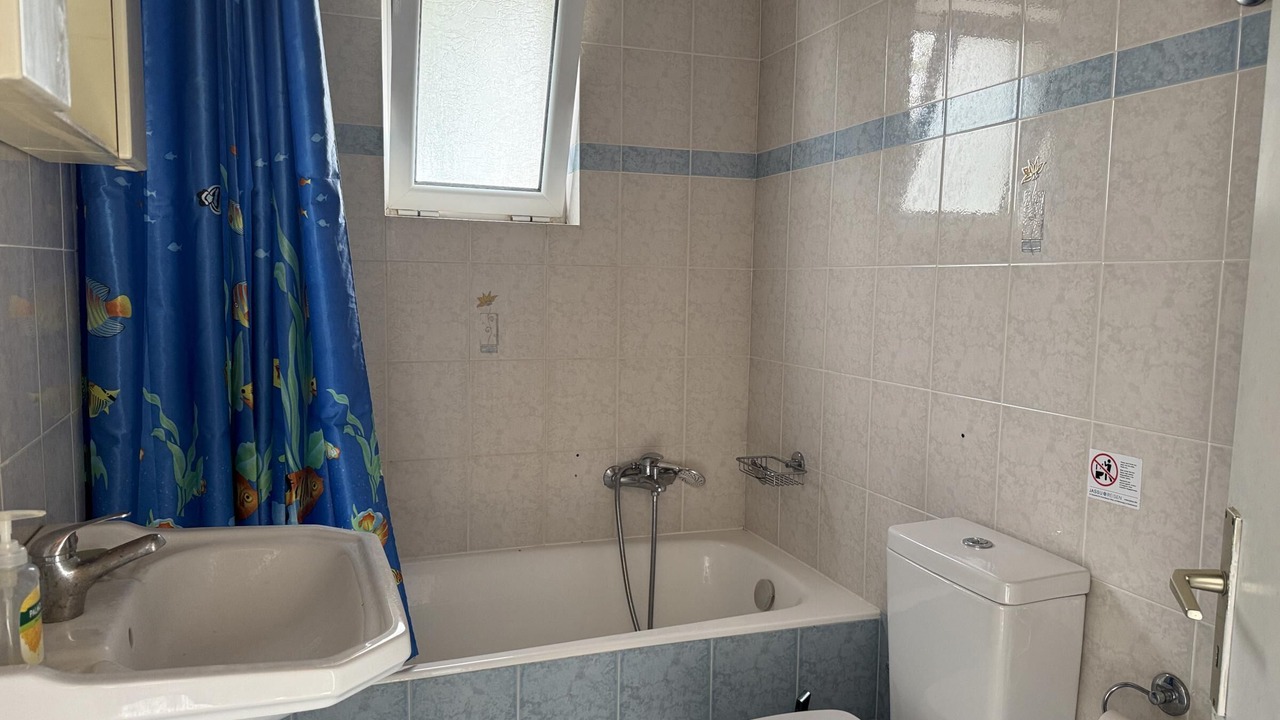 Photo of Bathroom in Kompi