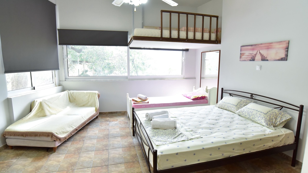 Photo of Bedroom in Golden Beach