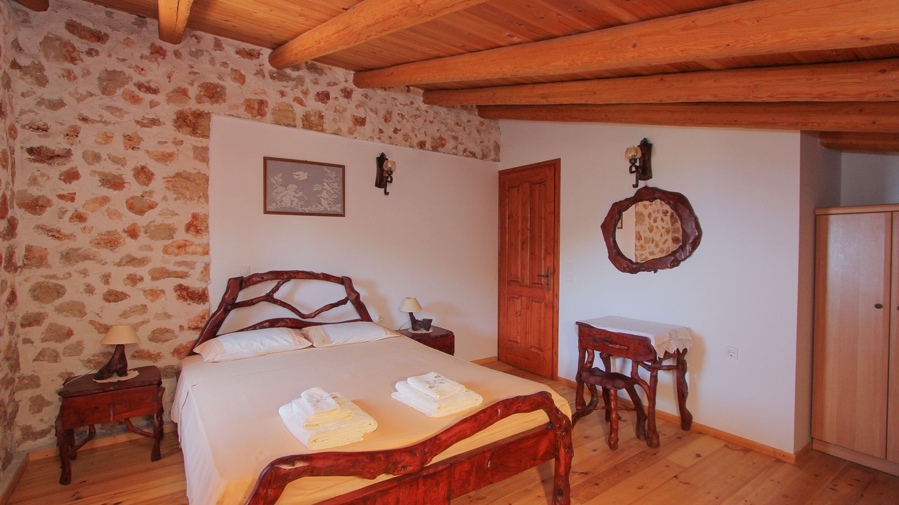 Photo of Bedroom in Ano Volimes