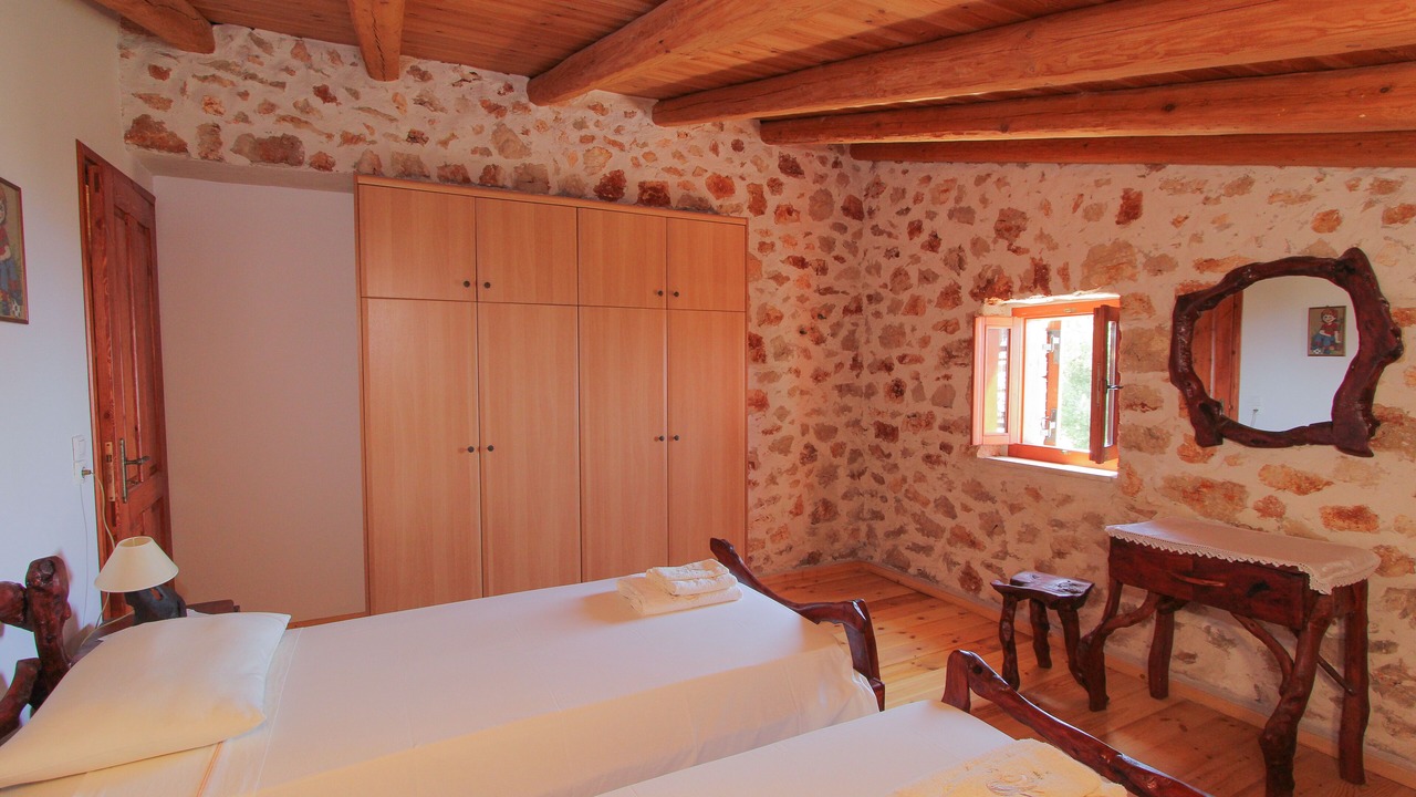 Photo of Bedroom in Ano Volimes