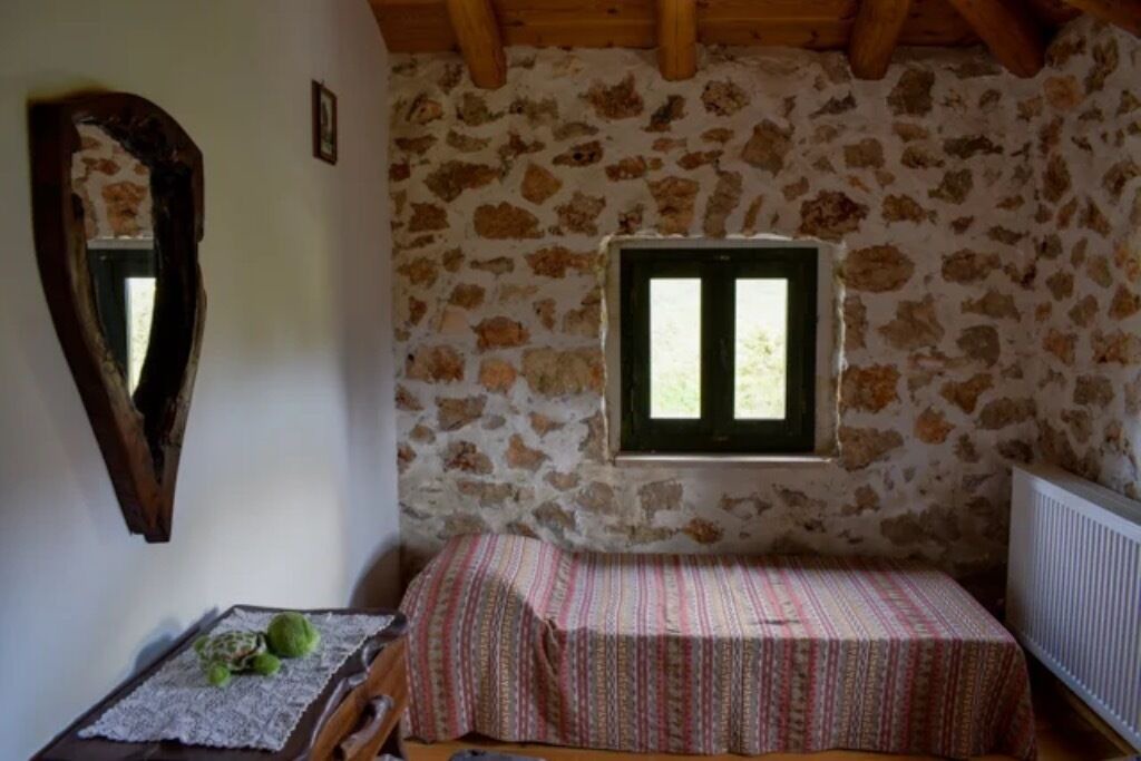 Photo of Bedroom in Ano Volimes