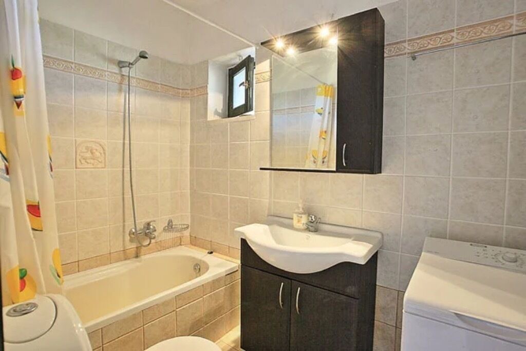 Photo of Bathroom in Ano Volimes