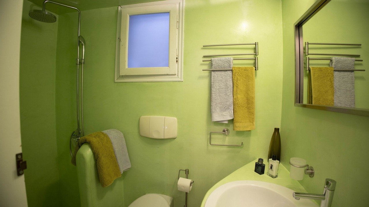 Photo of Bathroom in Glinado