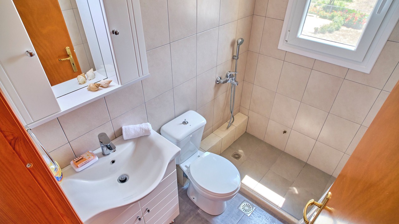 Photo of Bathroom in Velonades