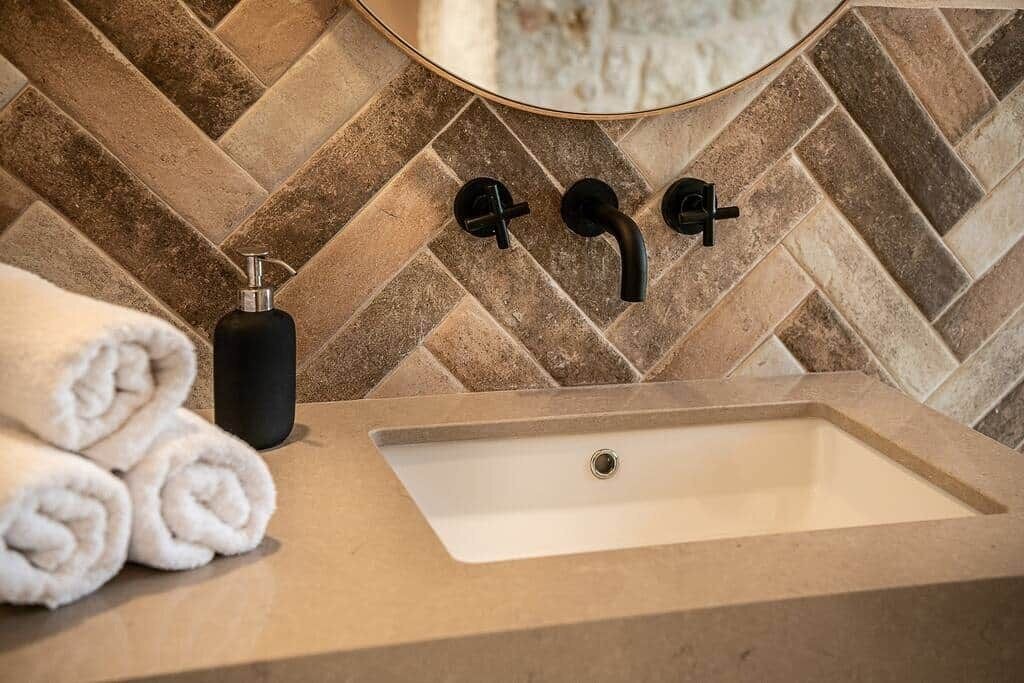 Photo of Bathroom in Limeniskos