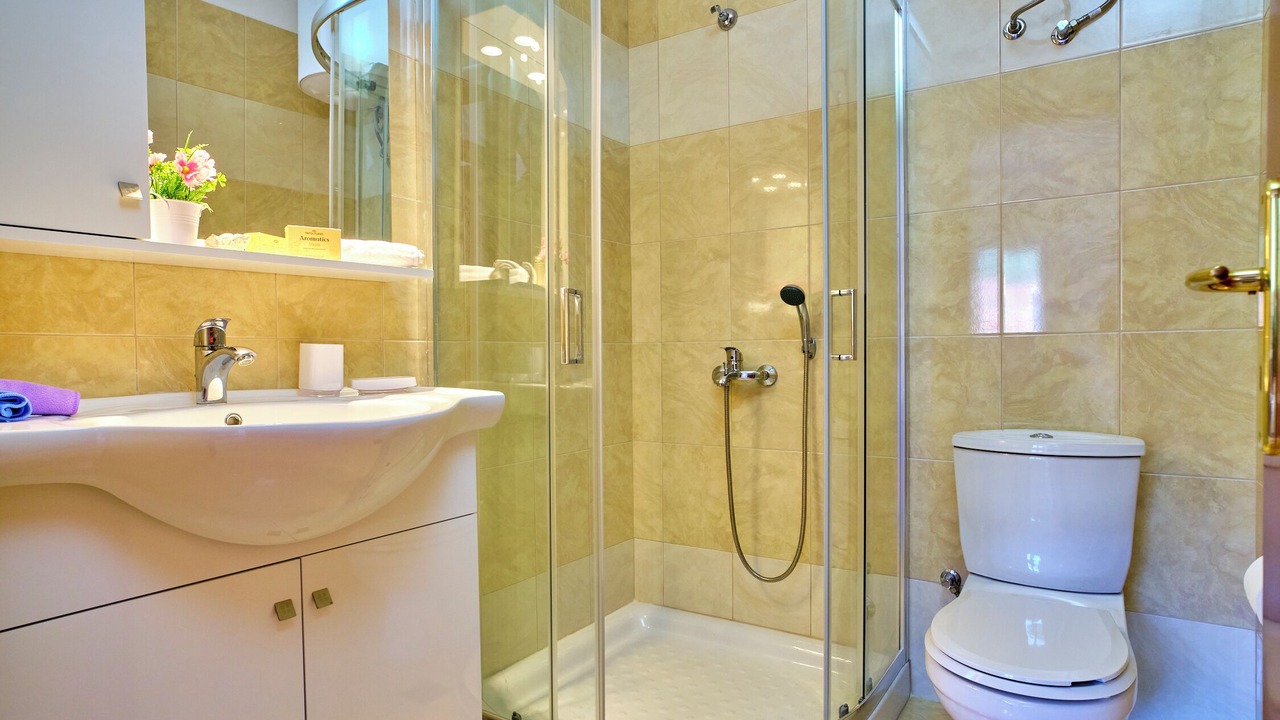 Photo of Bathroom in Velonades