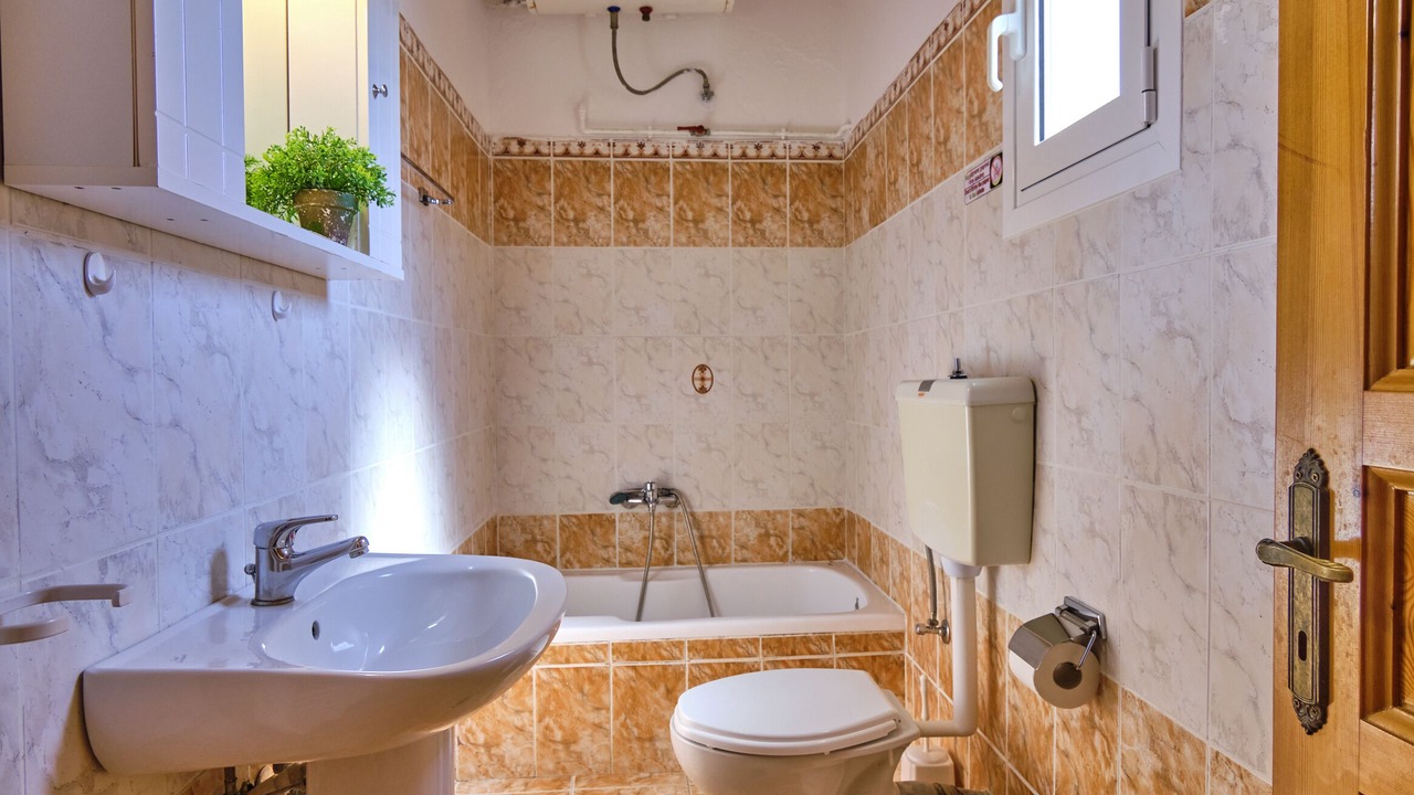 Photo of Bathroom in Apraos