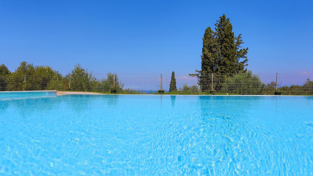 Photo of Outdoor in Petaleia