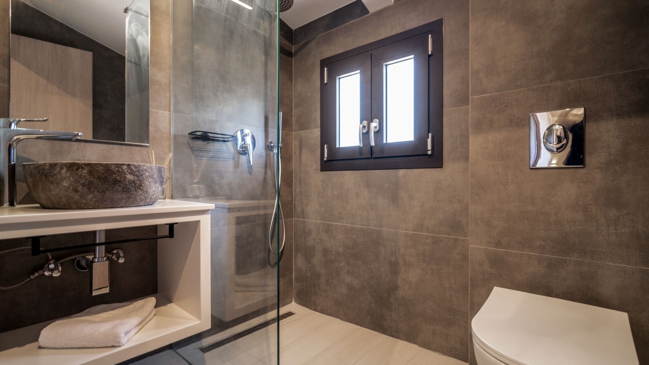 Photo of Bathroom in Pigadhakia