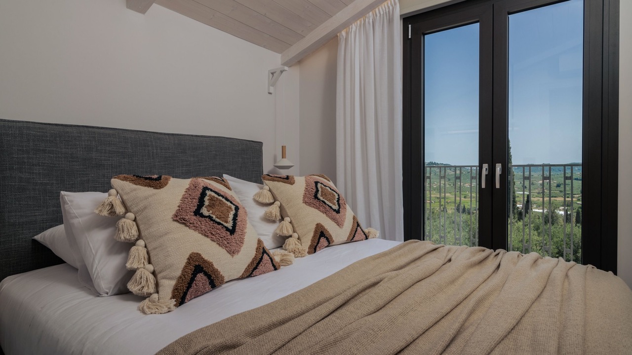Photo of Bedroom in Pigadhakia