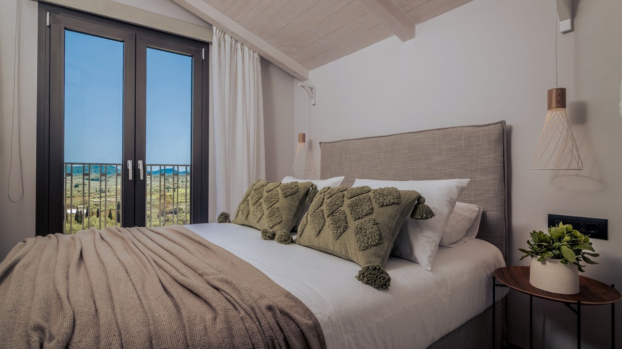 Photo of Bedroom in Pigadhakia