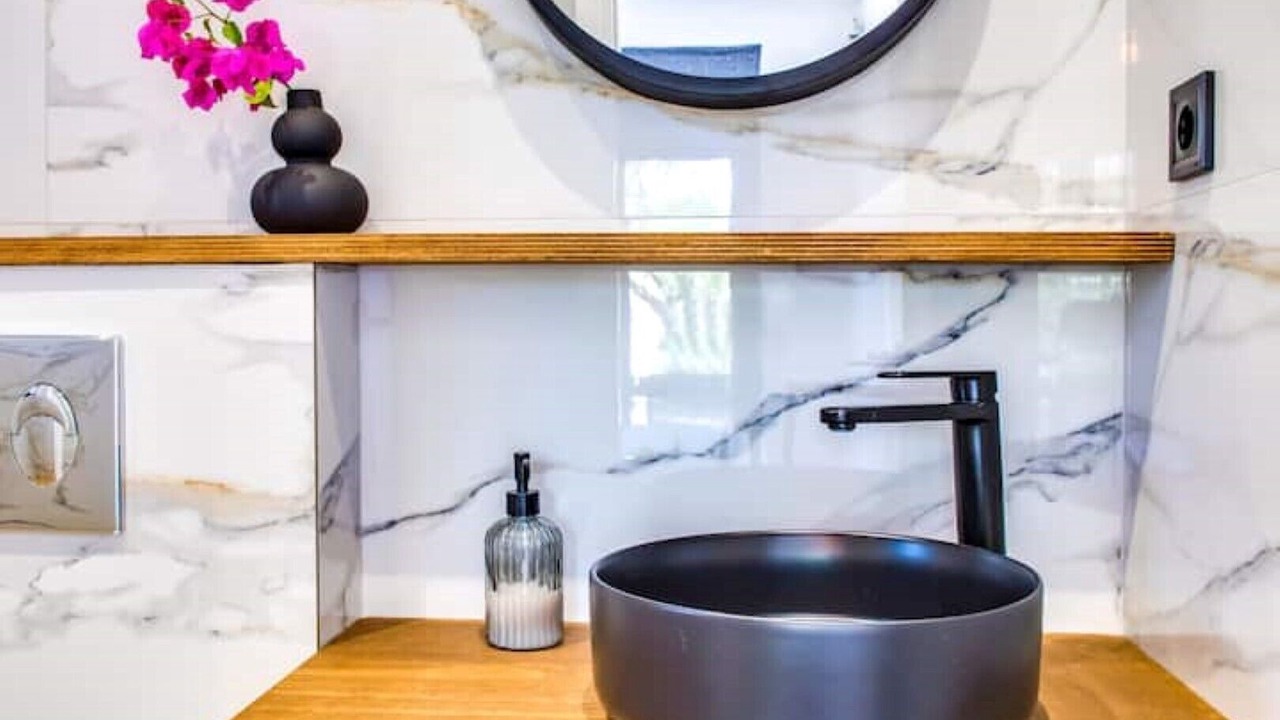 Photo of Bathroom in Thymari