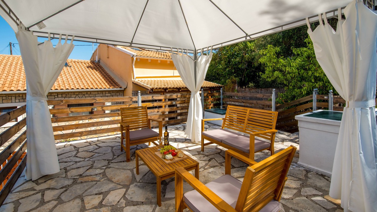 Photo of Patio Balcony in Katsimatika