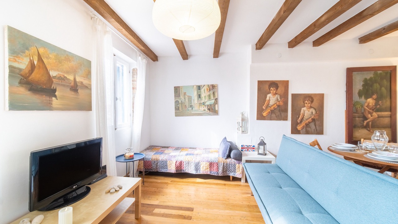 Photo of Livingroom in Old Town