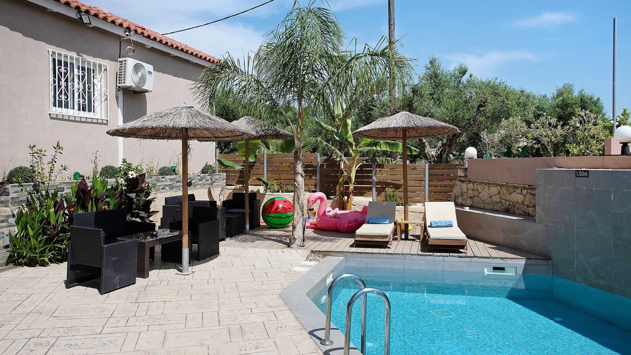 Photo of Outdoor in Alikanas