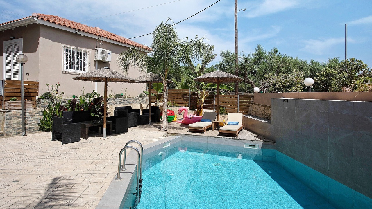 Photo of Outdoor in Alikanas