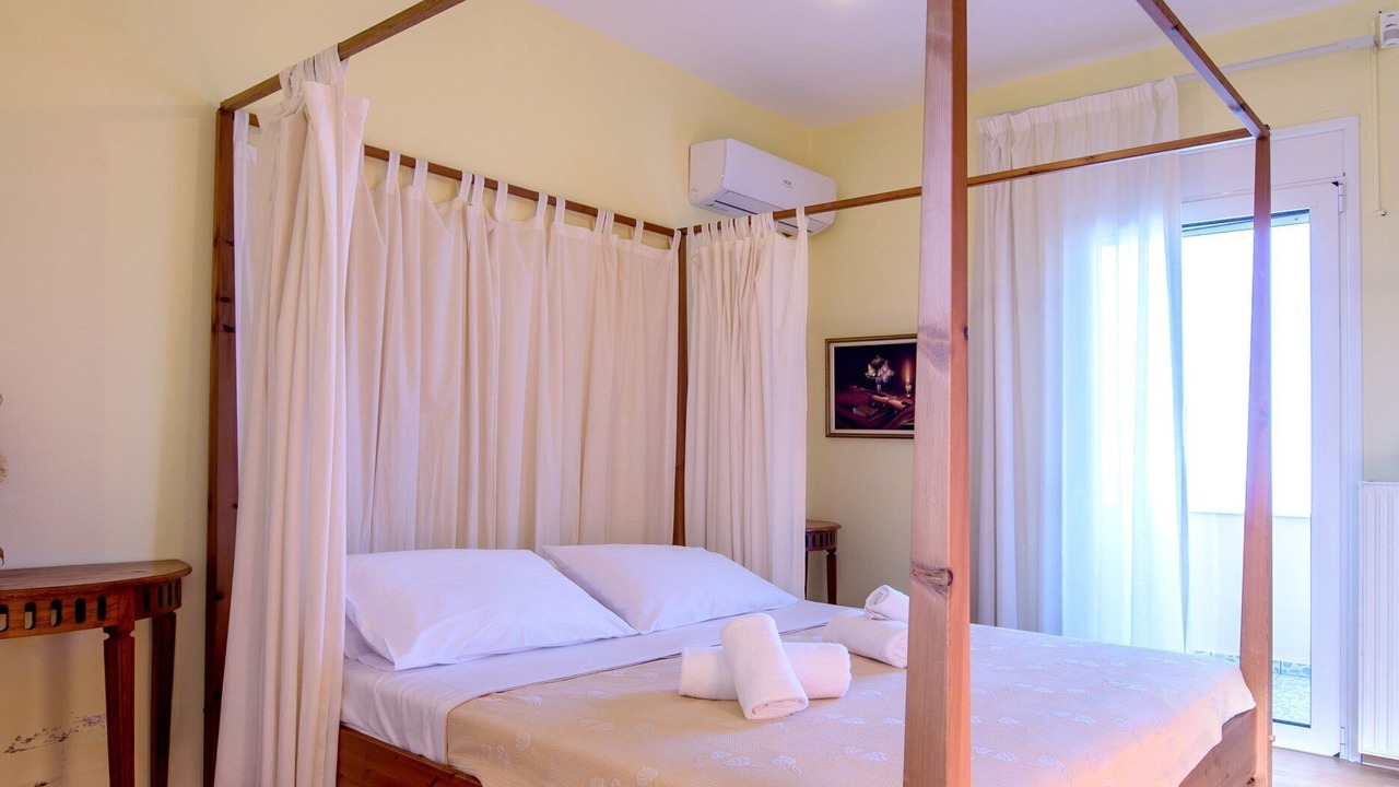 Photo of Bedroom in Vathianos Kampos