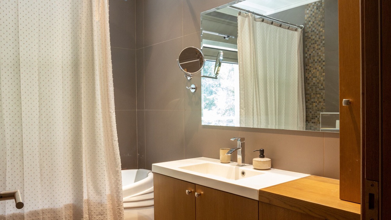 Photo of Bathroom in Apolpaina