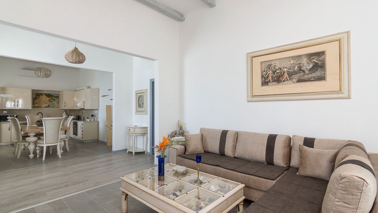 Photo of Livingroom in Adamas