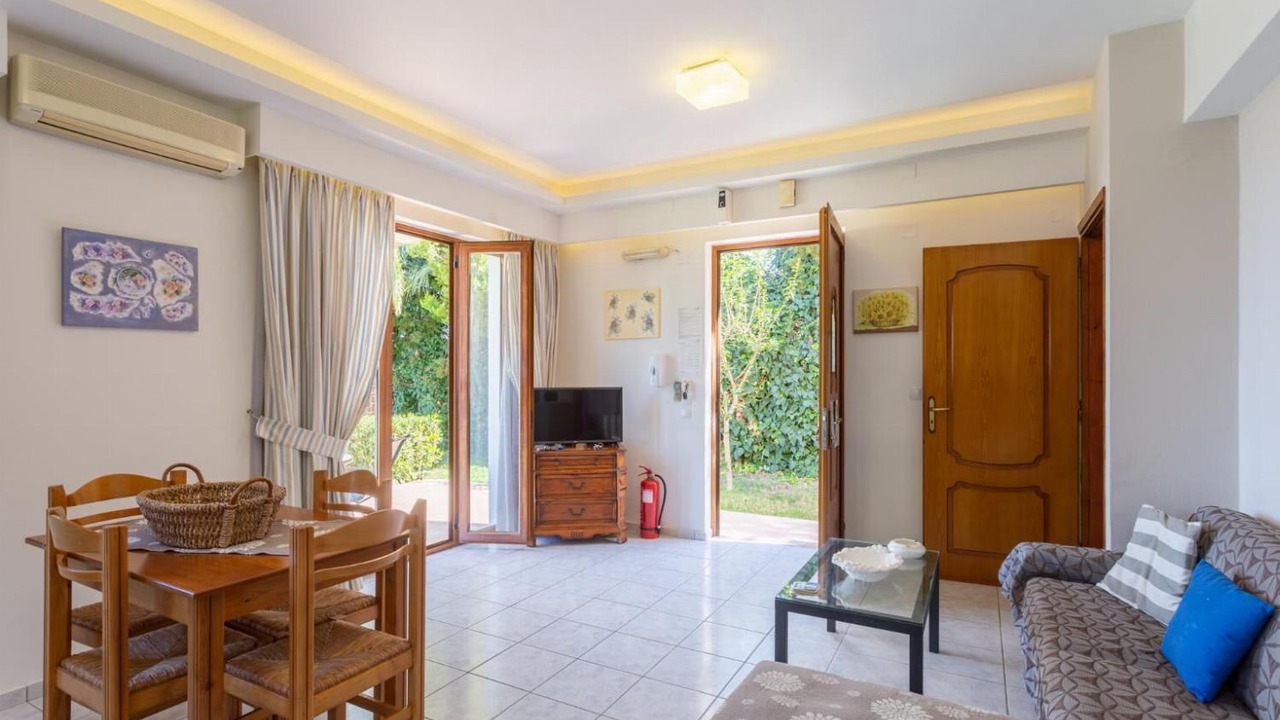 Photo of Bedroom in Maroulas
