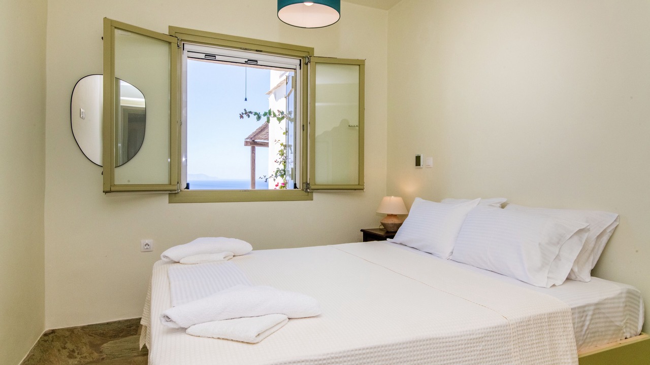Photo of Bedroom in Exomvourgo