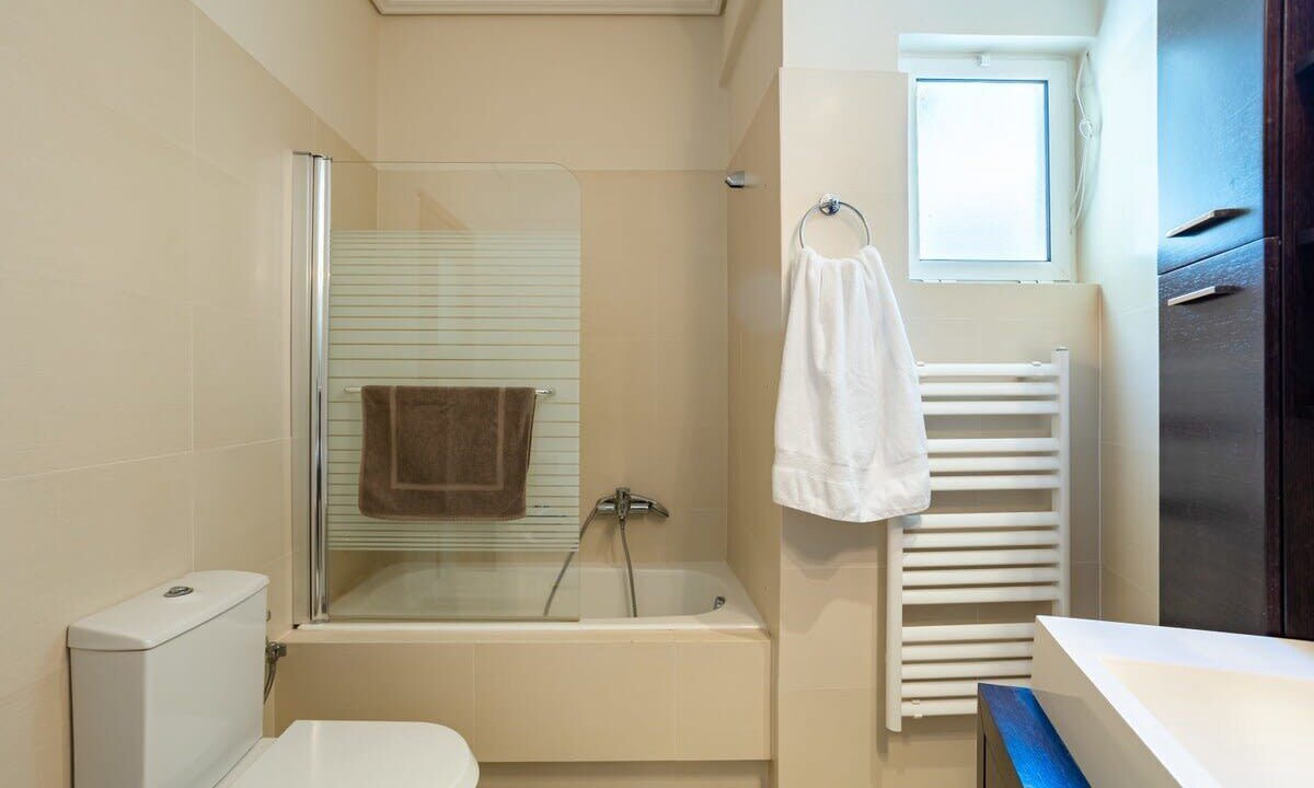 Photo of Bathroom in Diasella