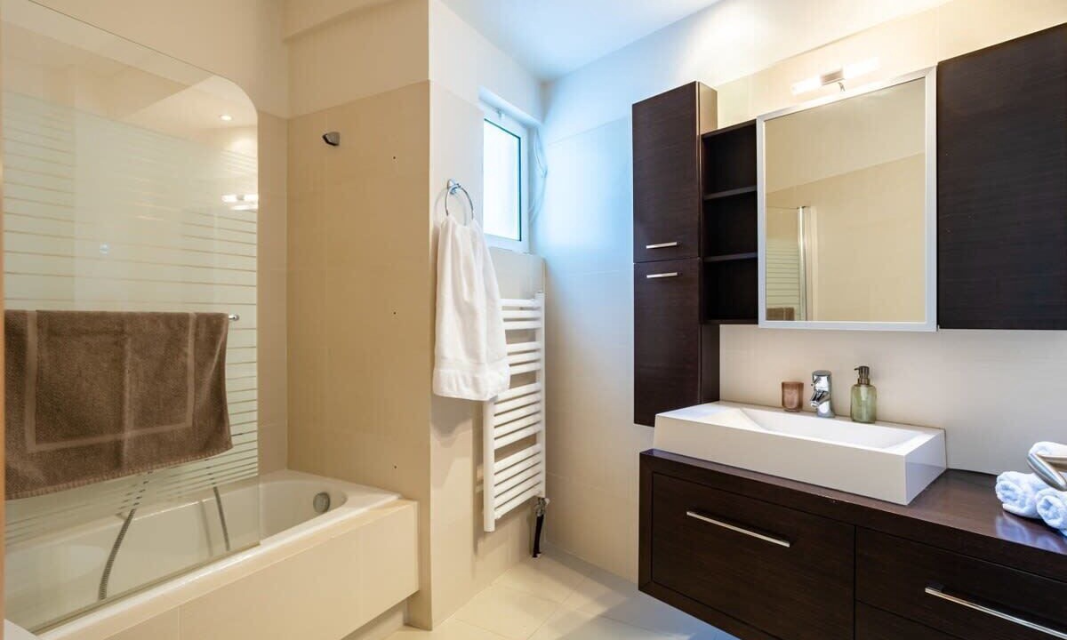 Photo of Bathroom in Diasella