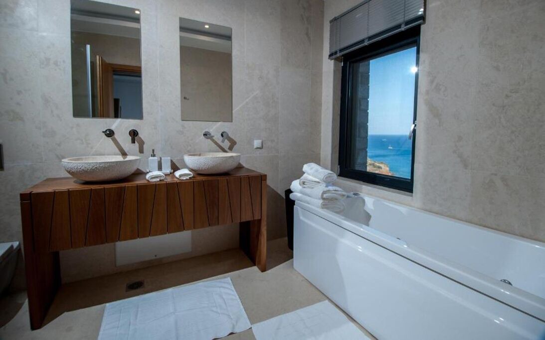 Photo of Bathroom in Plaka