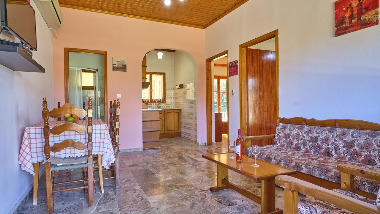 Photo of Bedroom in Agios Stefanos Avliotes
