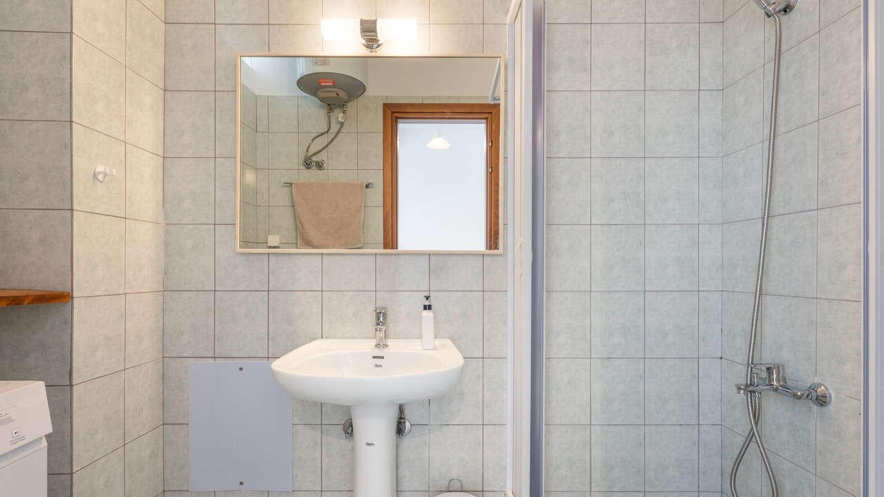 Photo of Bathroom in Mirtos