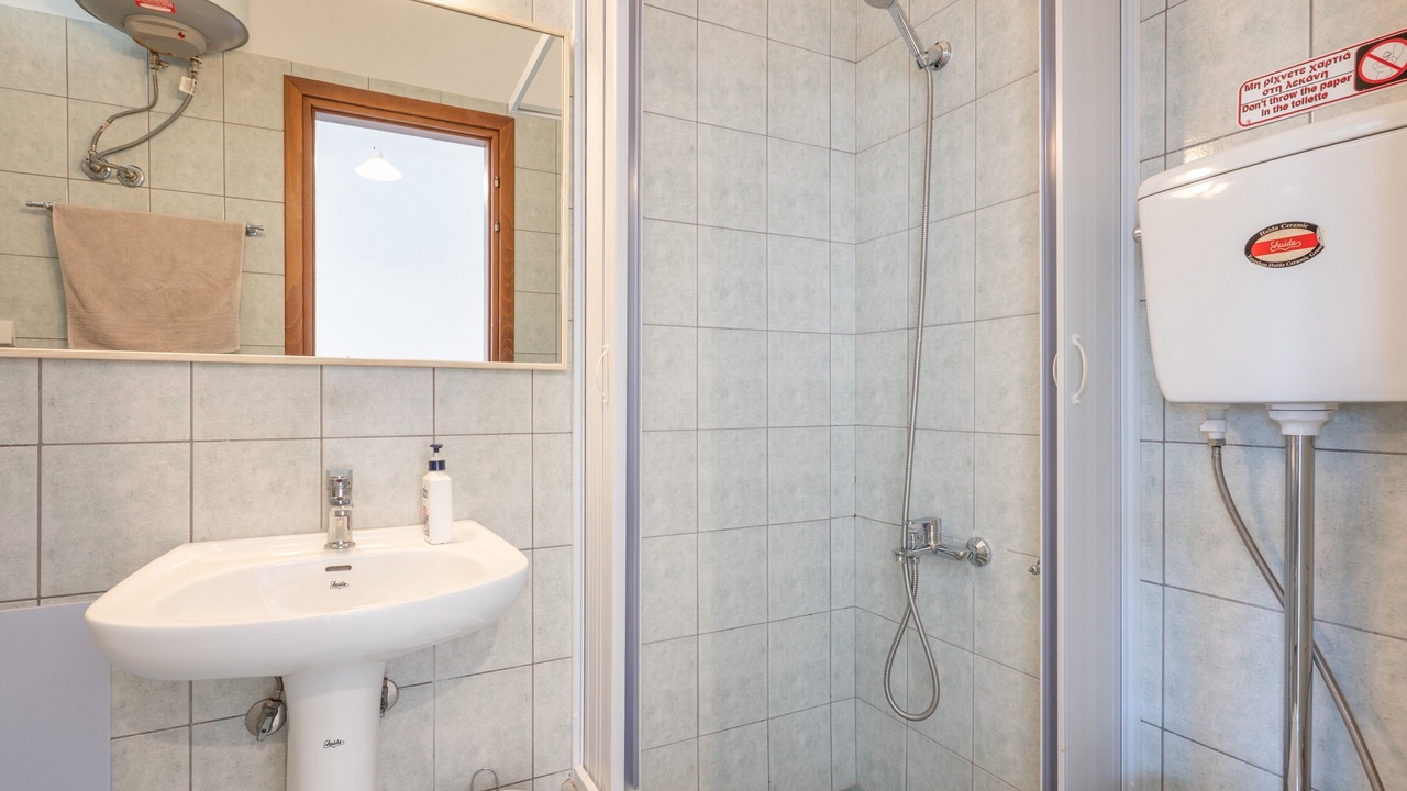 Photo of Bathroom in Mirtos