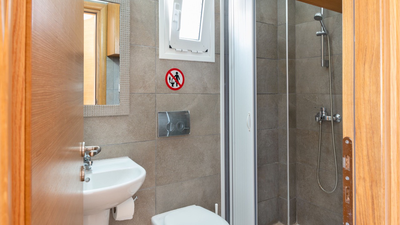 Photo of Bathroom in Kamari