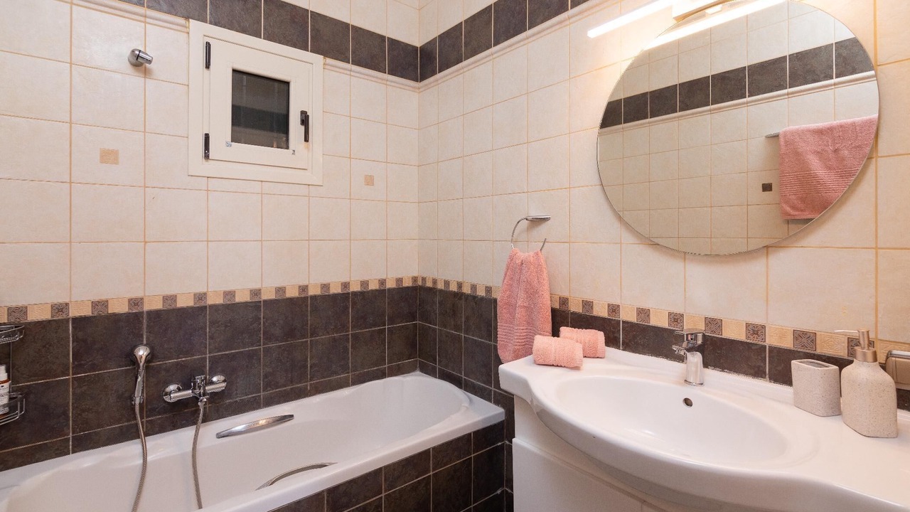 Photo of Bathroom in Alepou