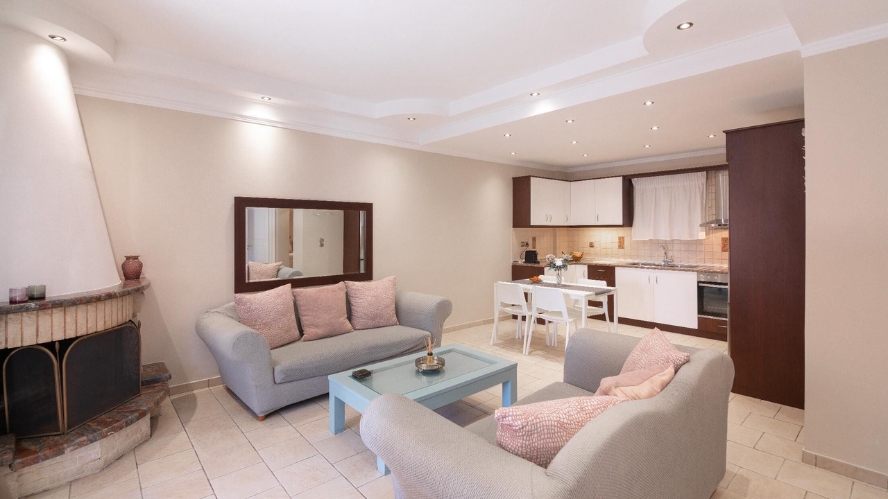 Photo of Livingroom in Alepou